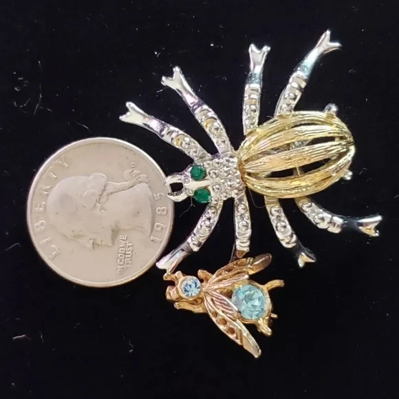 **bling** Spider And Bee Brooches pins jewelry - Picture 12 of 12